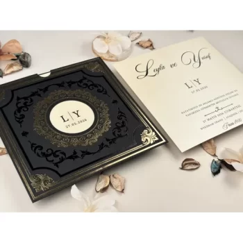 Invitație nuntă elegantă pătrată plic negru/auriu 85865 Elite
